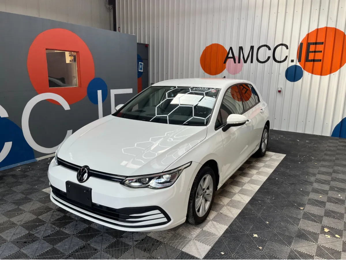 Volkswagen Golf 1.0 PETROL / ETSI MODEL / 19k KMs - Image 3