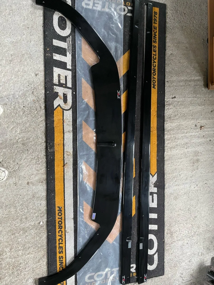 Golf gtd splitter & side skirt lip - Image 1