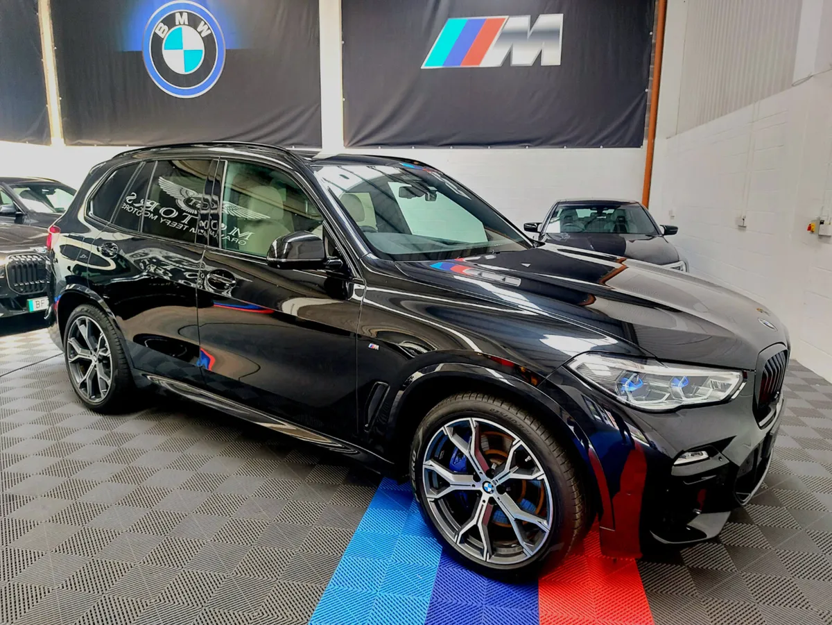 X5 45E M SPORT PRO (HUGE SPEC AS USUAL) PAN ROOF - Image 3
