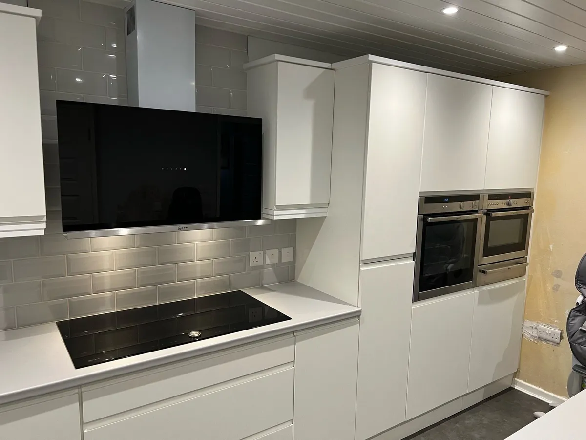 Kitchens : Good selection to suit all budgets - Image 2