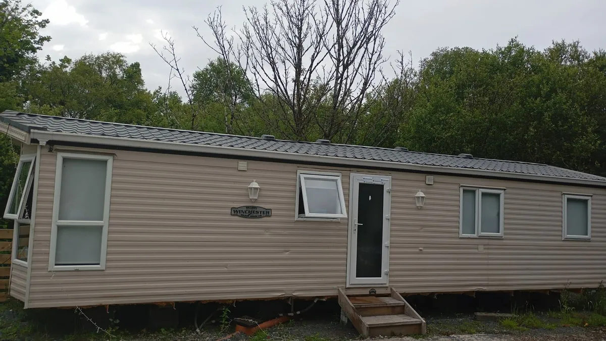Mobile home - Image 1