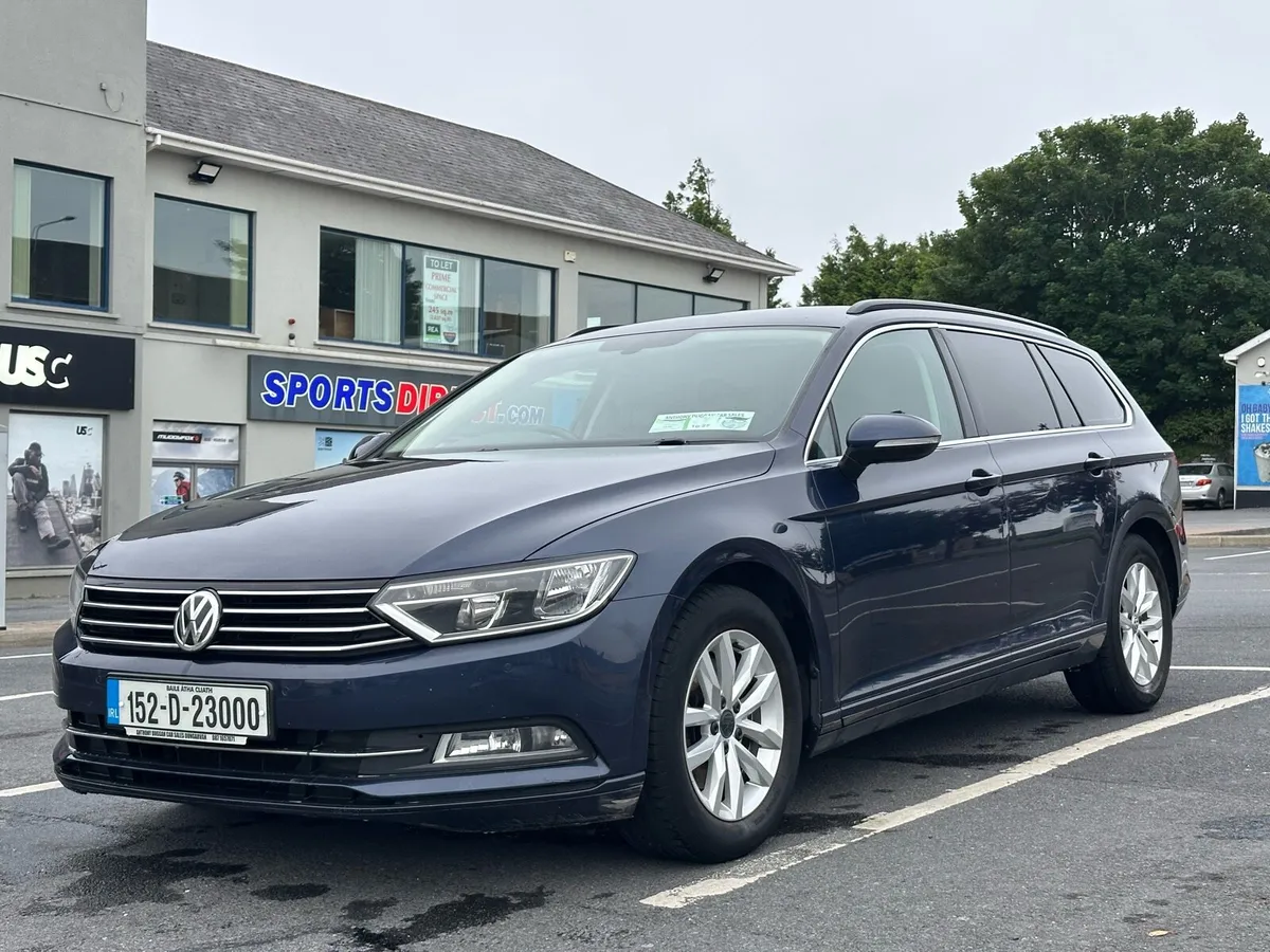 Volkswagen Passat 2015 - Image 2