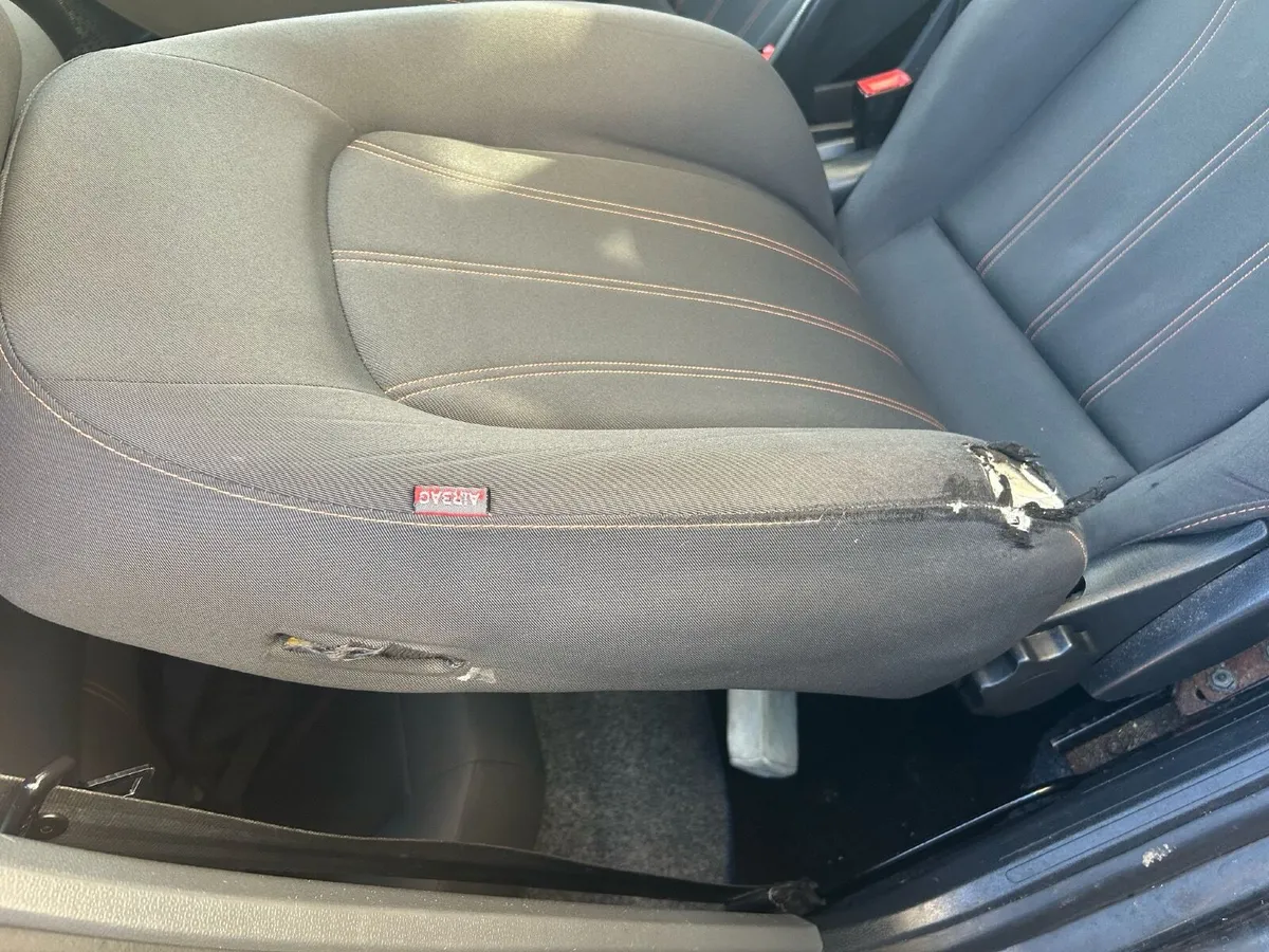 SEAT Ibiza 2010 - Image 2