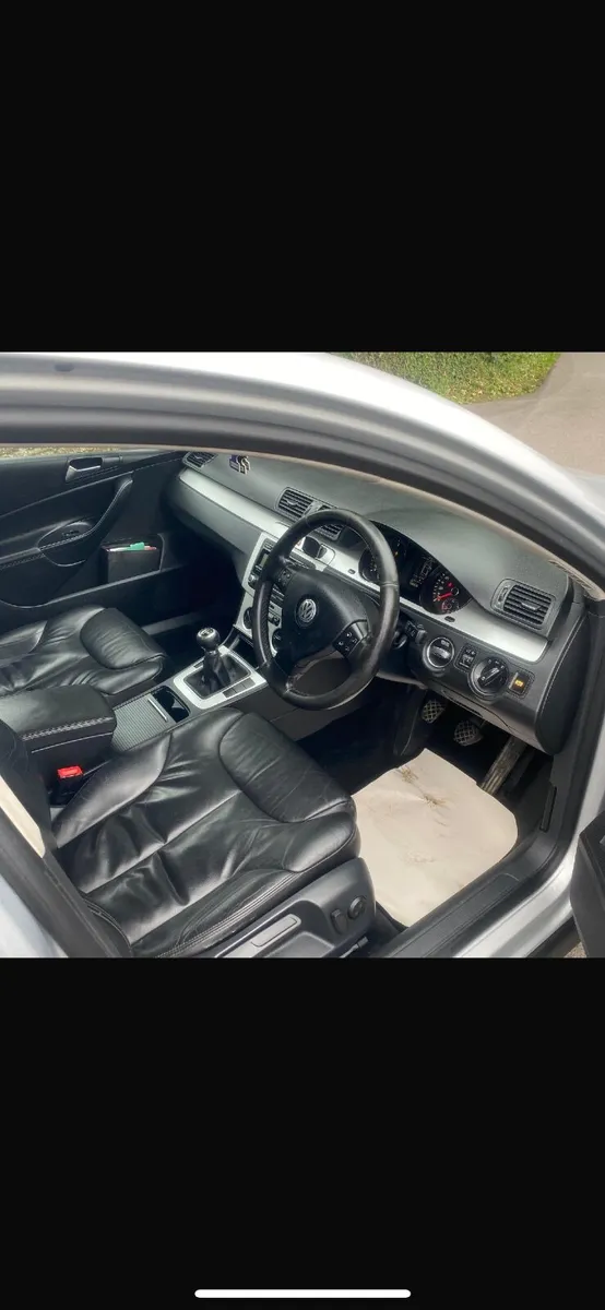 2009 Passat - Image 4