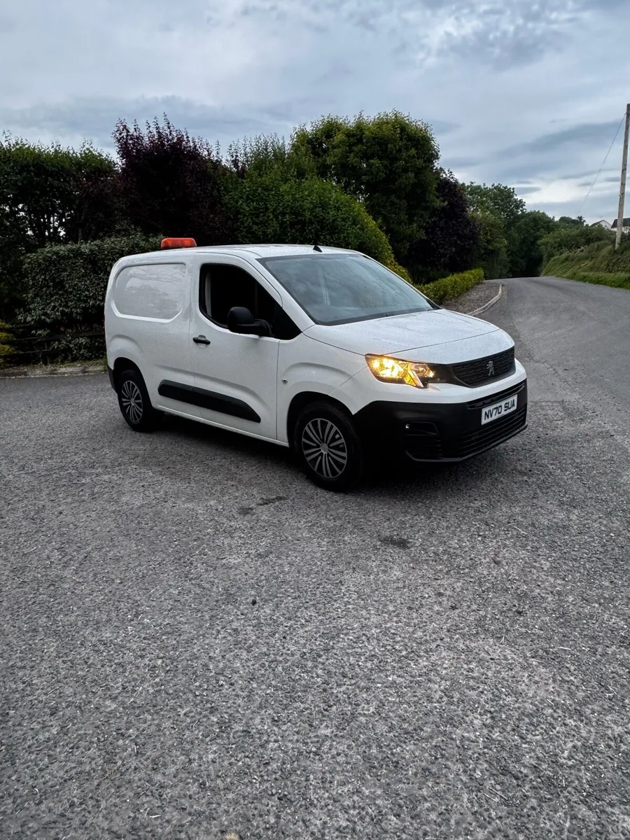 2021 PEUGEOT PARTNER 1.5 HDI GRIP SWB VAN - Image 4