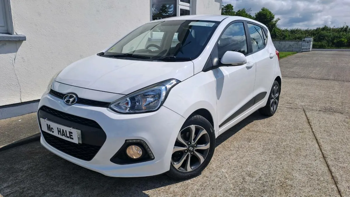2017 Hyundai I10 Premium~Spotless Condition~ - Image 1