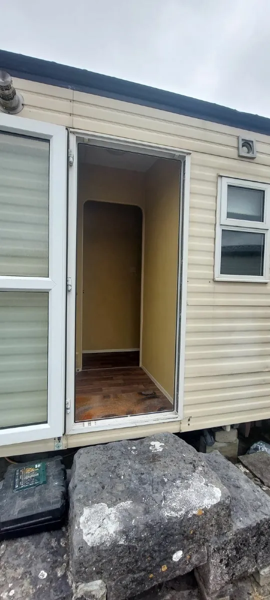 Mobile Home - Image 2