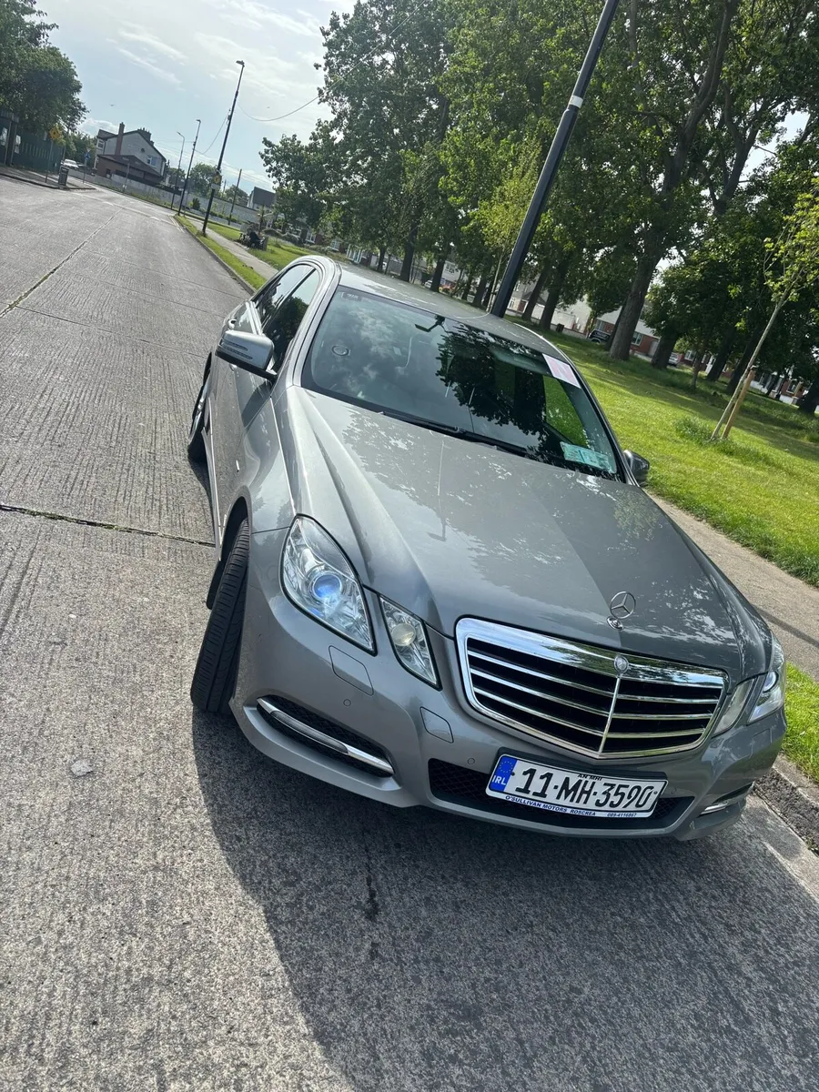 Mercedes - Image 1