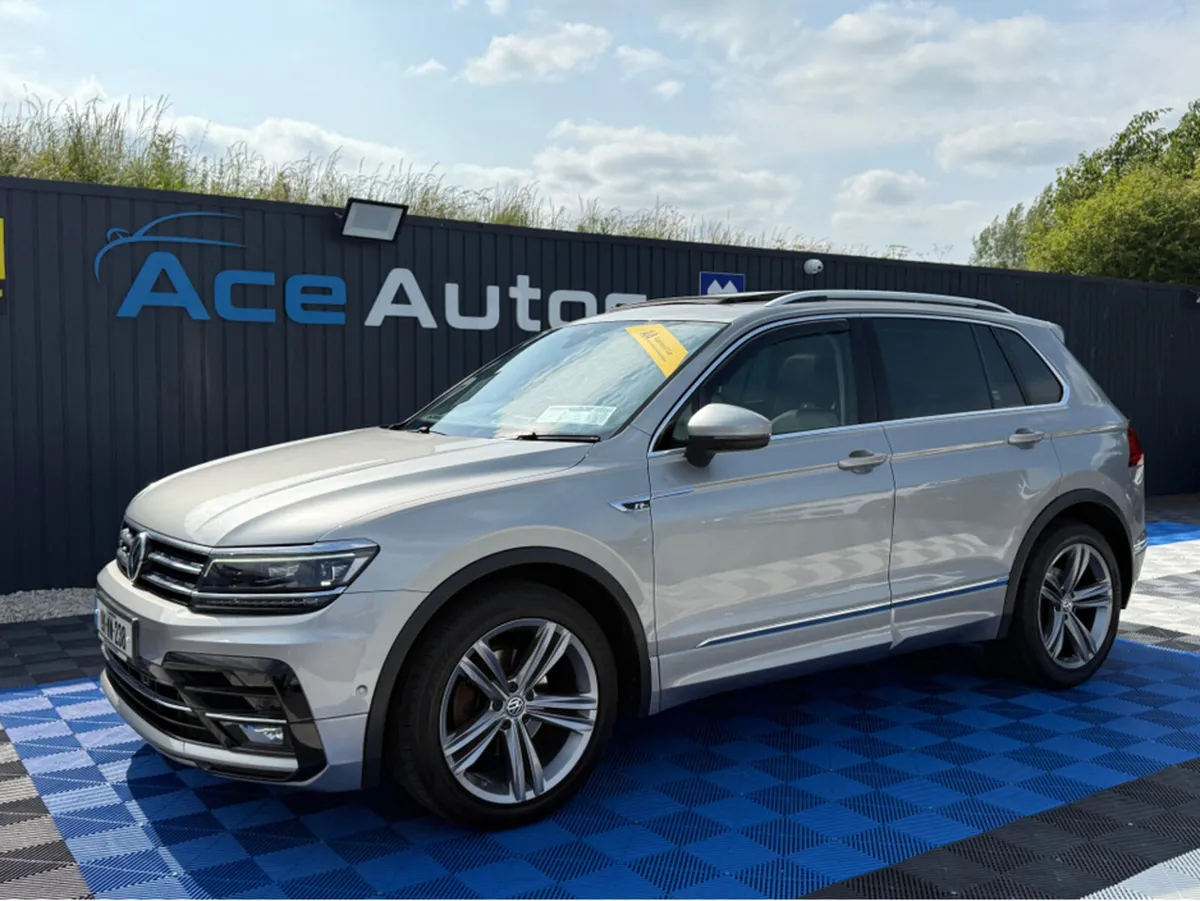Volkswagen Tiguan R-LINE **SUNROOF*- 2.0L DIESEL - - Image 4