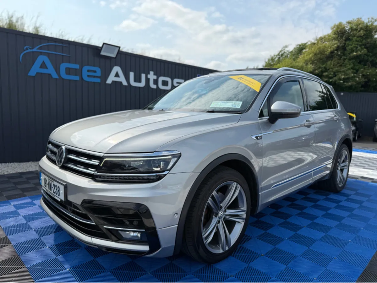 Volkswagen Tiguan R-LINE **SUNROOF*- 2.0L DIESEL - - Image 2