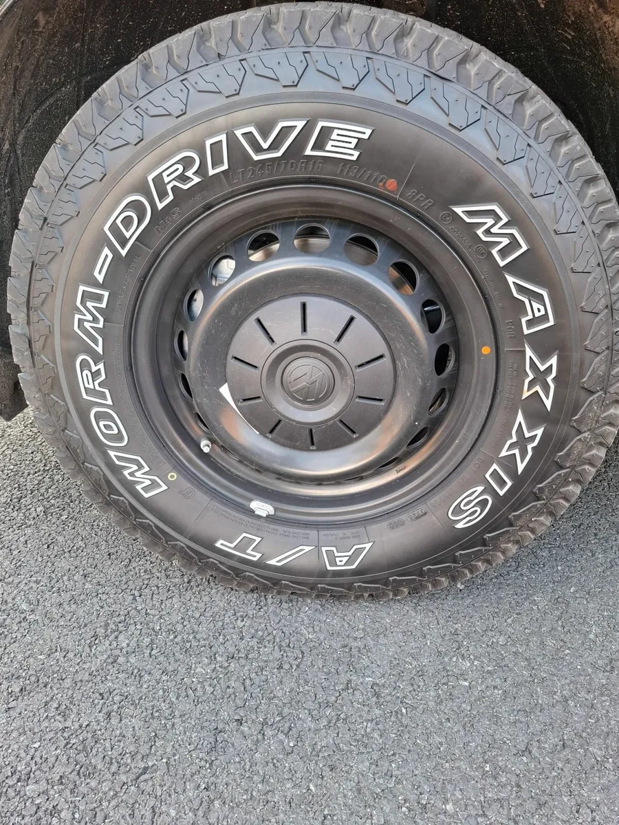 4x Maxxis Wormdrive all terrain 4x4 tyres - Image 2