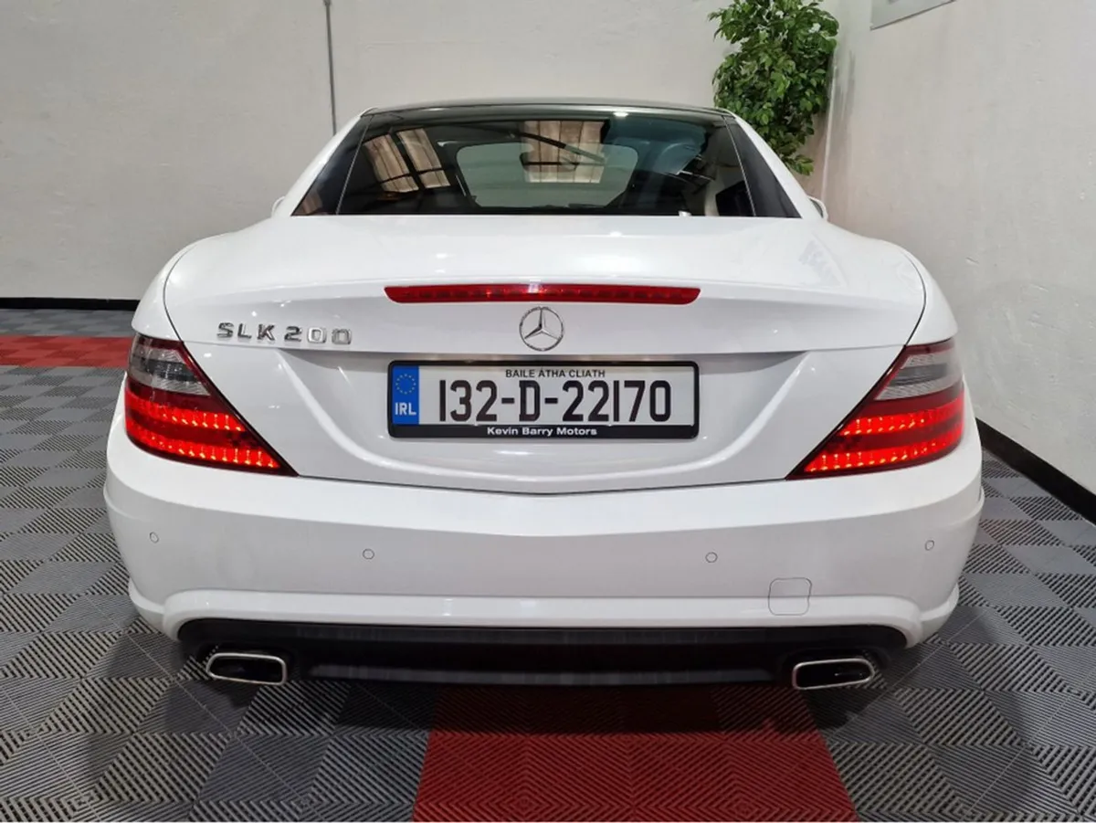 Mercedes-Benz SLK-Class 200 (petrol) AMG Sport Bl - Image 4