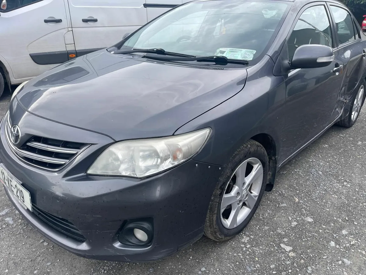 2012 Toyota Corolla 1.4 Diesel Saloon - Image 2
