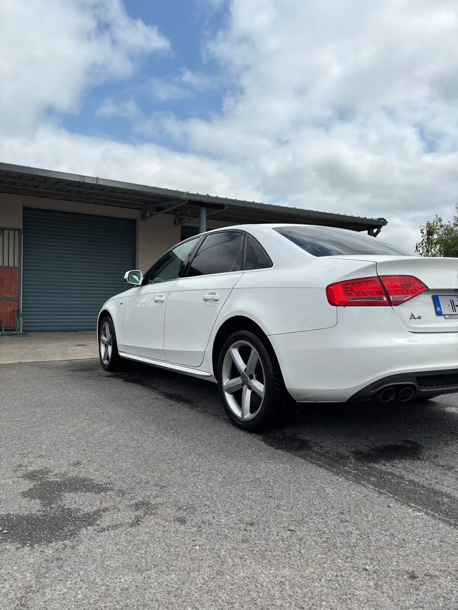 Audi A4 - Image 2