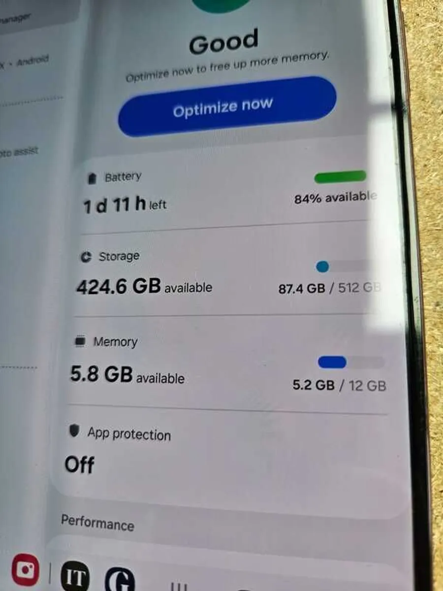 Samsung Galaxy Z Fold 4 (for parts or repair) - Image 3