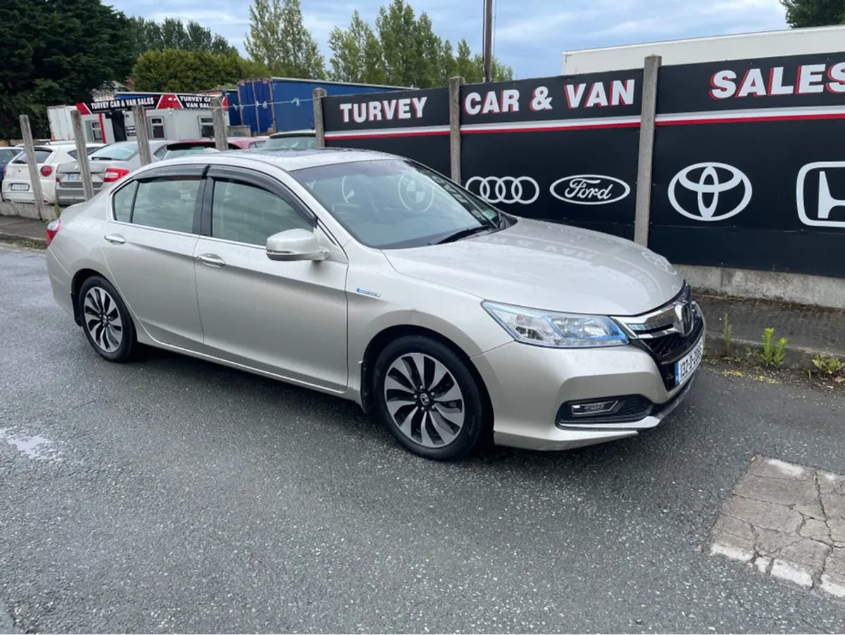 Honda Accord Daa-cr6 4DR Auto - Image 2
