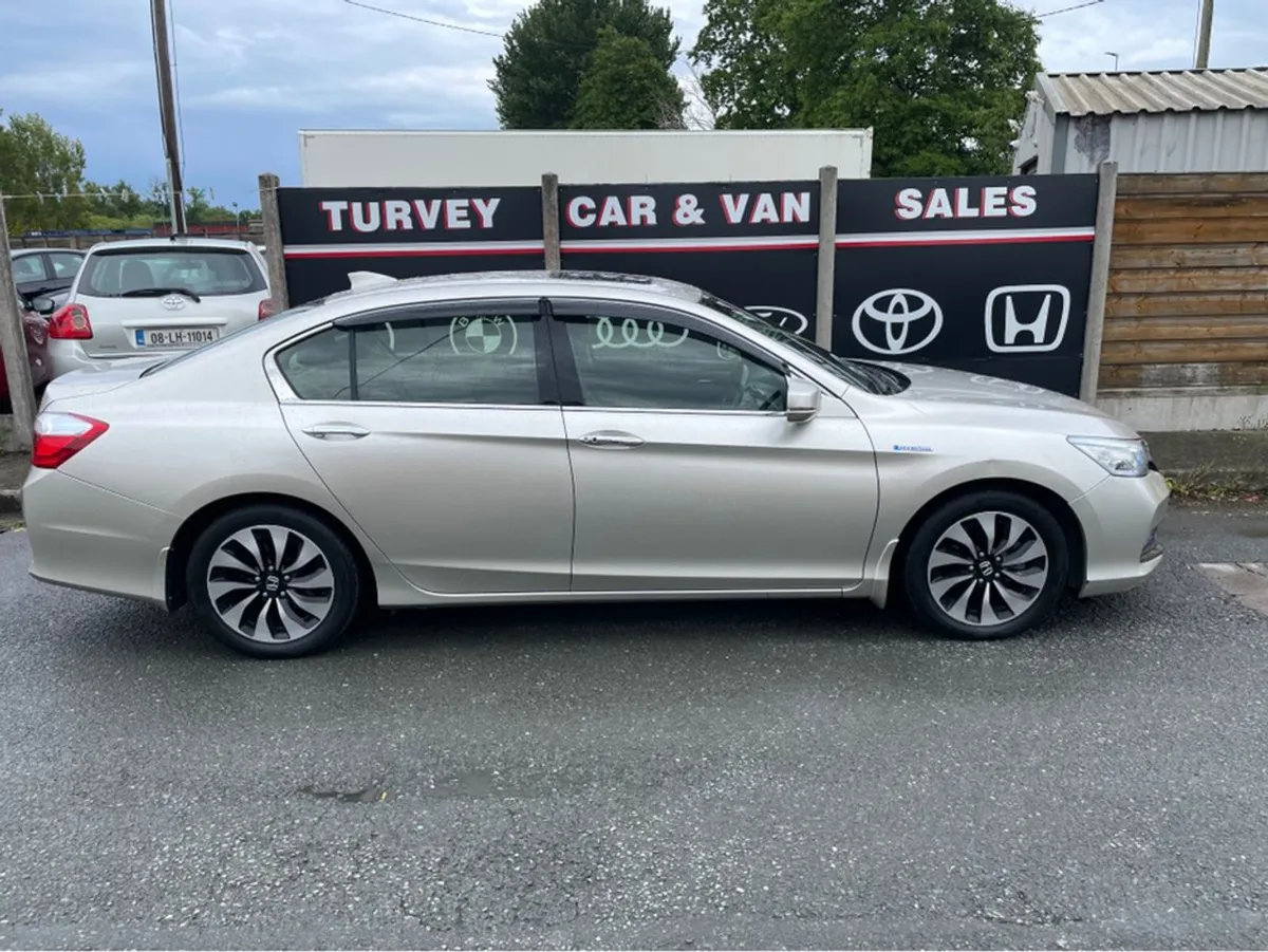 Honda Accord Daa-cr6 4DR Auto - Image 3