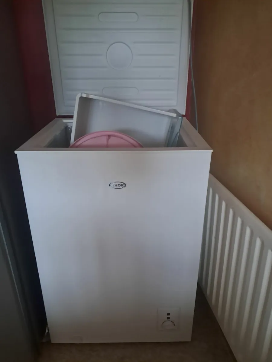 Chest freezer
