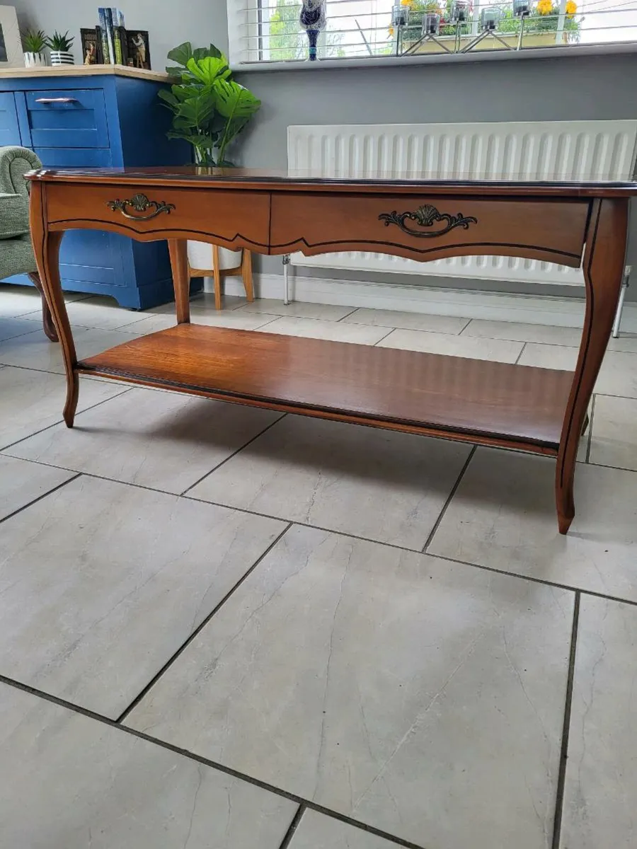 Beautiful Low Level Side Table - Image 1