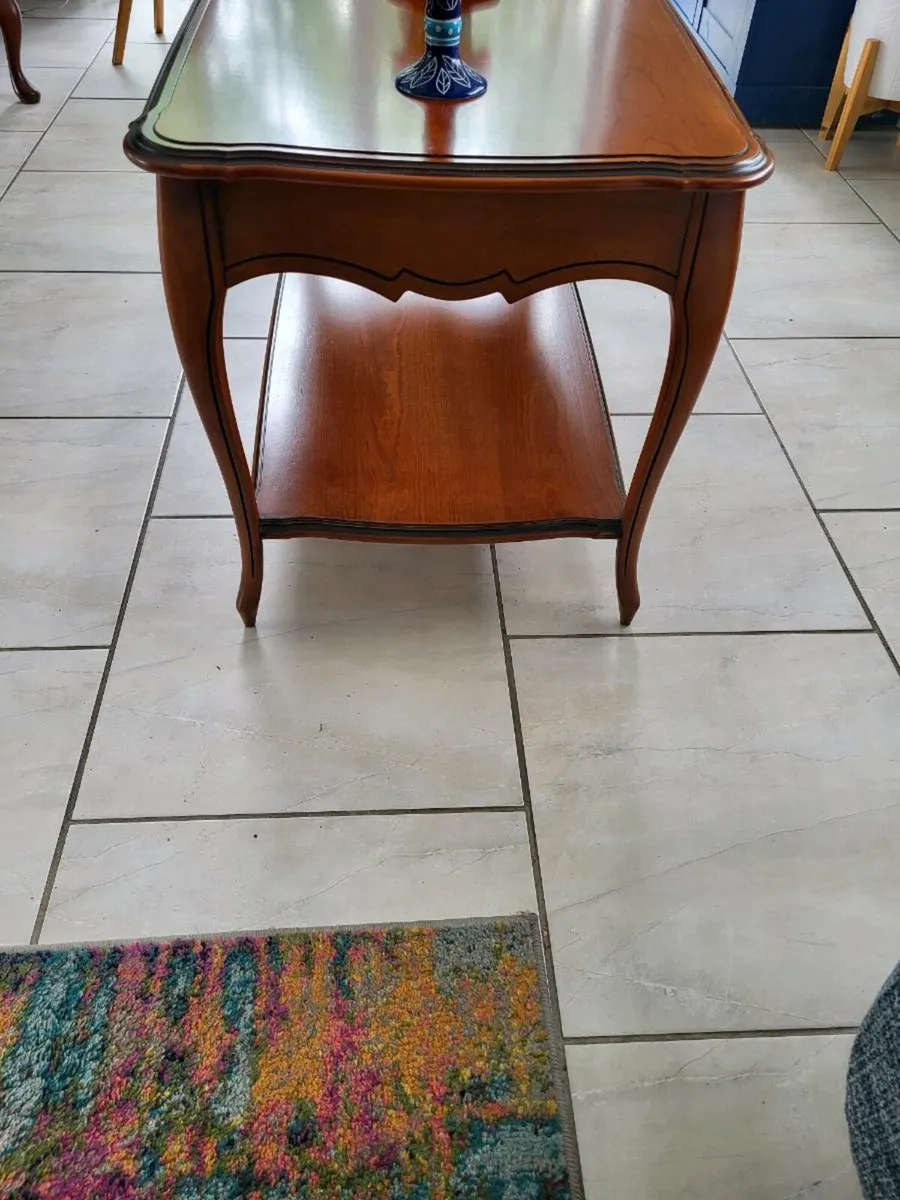 Beautiful Low Level Side Table - Image 3