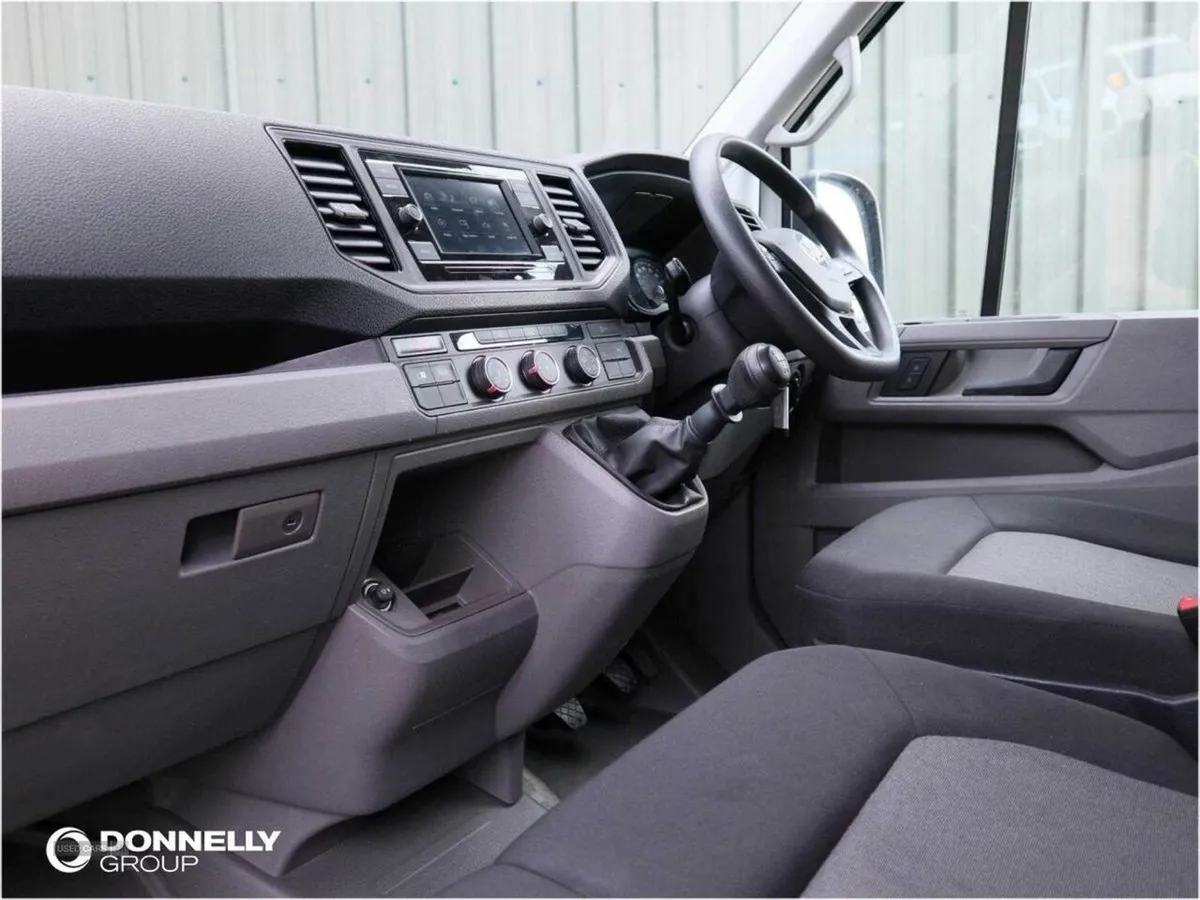 Volkswagen Crafter 2.0 TDI 140PS Trendline High R - Image 2