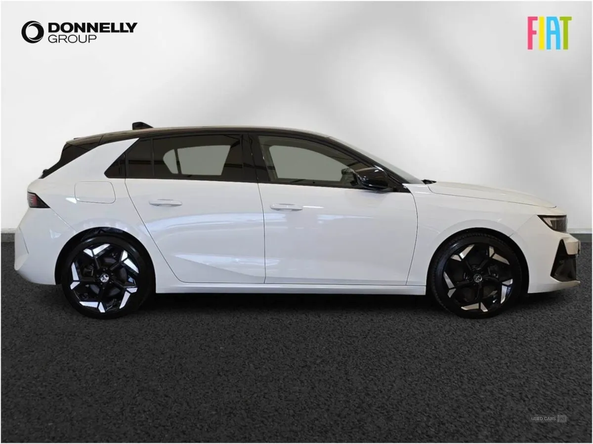 Vauxhall Astra 1.6 Plug-in Hybrid GSe 5dr Auto - Image 3