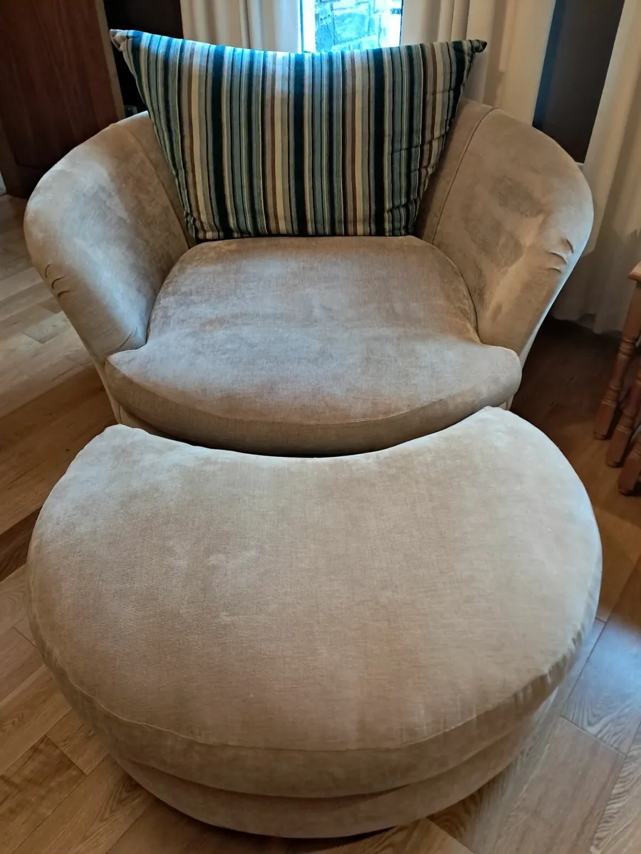 Swivel chair and foot stool - Image 4