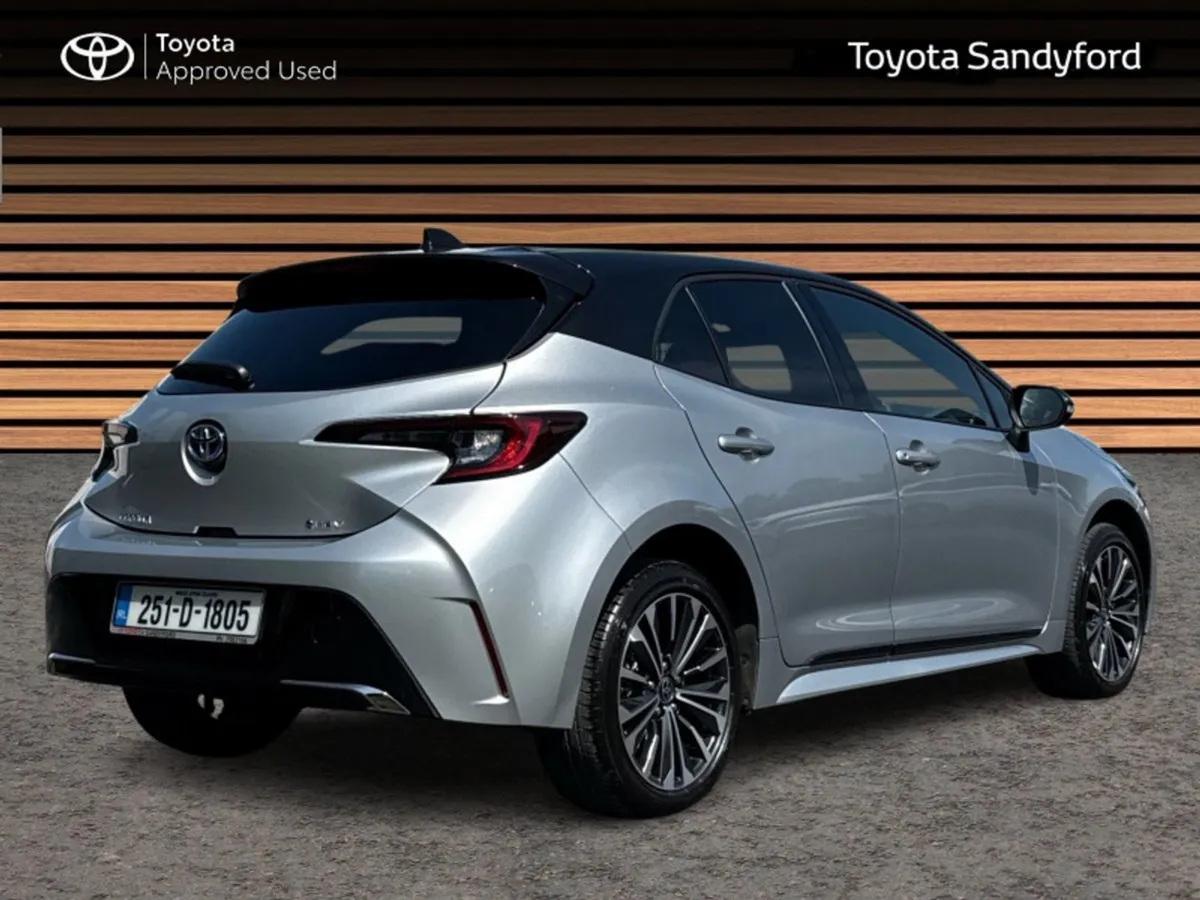 Toyota Corolla Luna Sport Hatchback // AIR CON // - Image 2