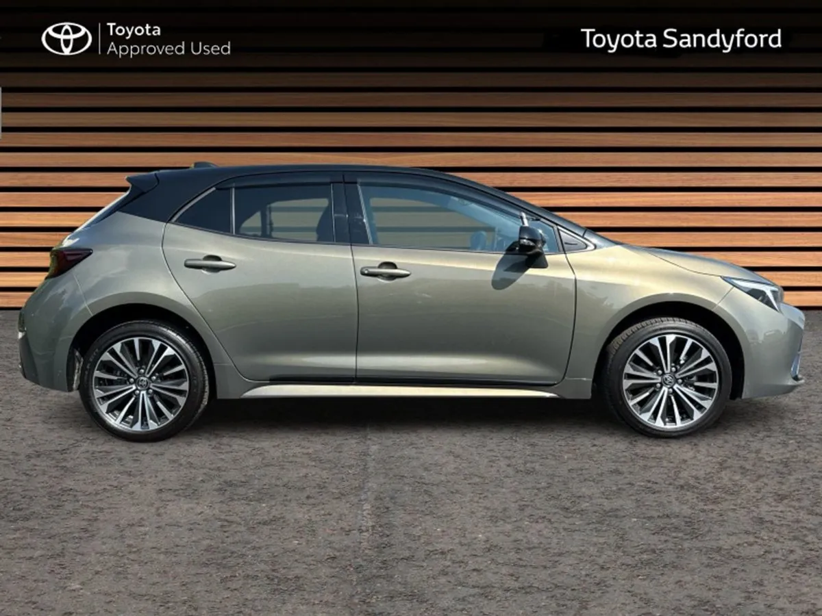 Toyota Corolla Luna Sport Hatchback // AIR CON // - Image 3