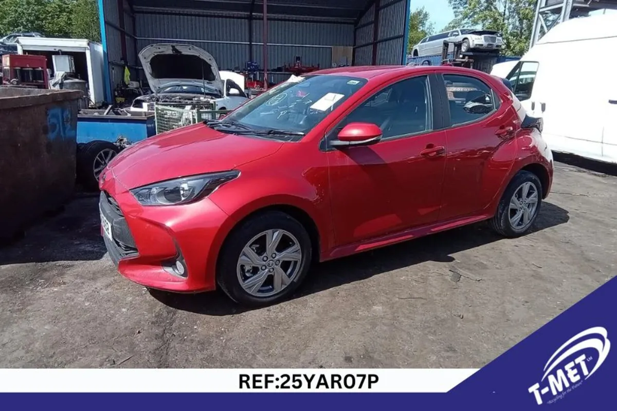 2025 TOYOTA YARIS BREAKING FOR PARTS - Image 1