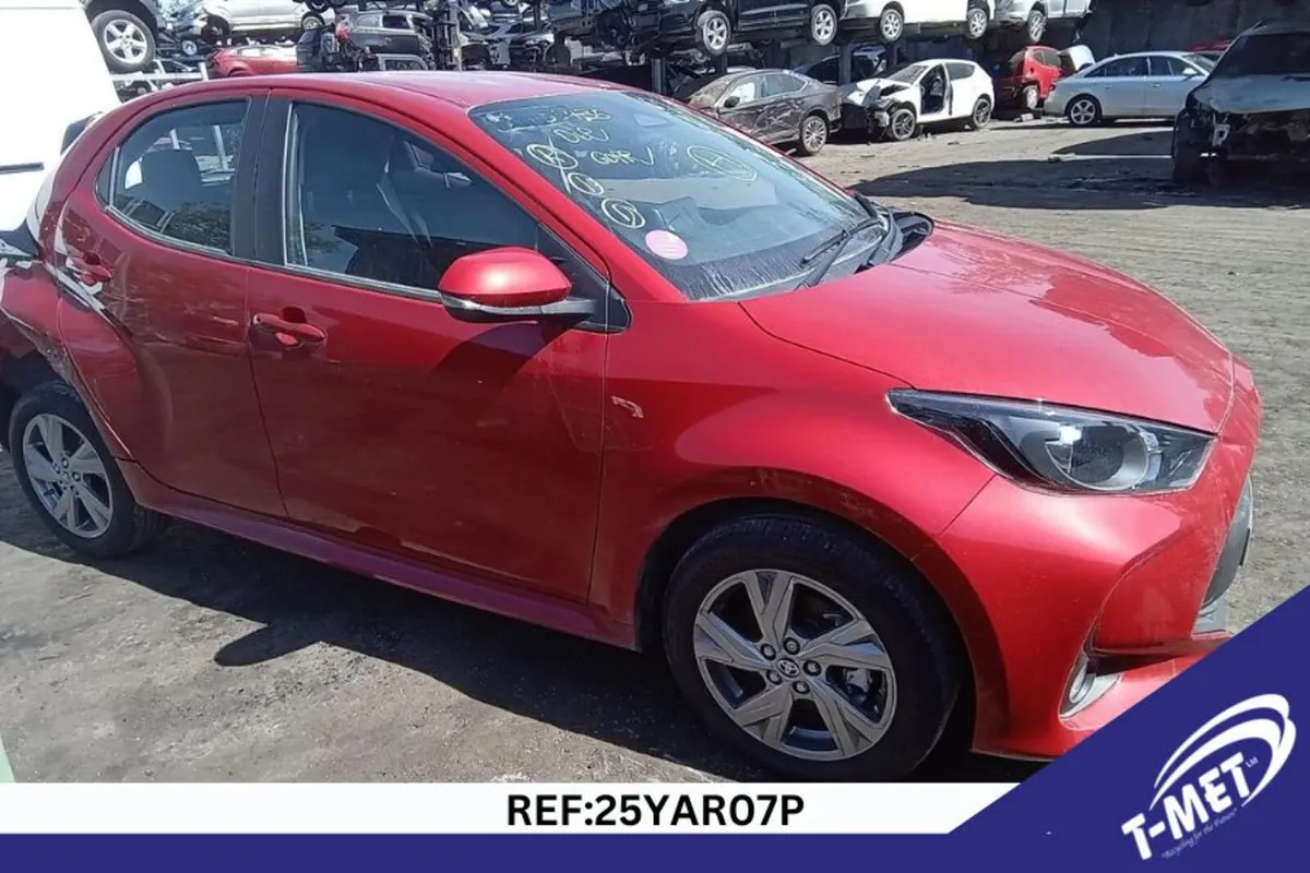 2025 TOYOTA YARIS BREAKING FOR PARTS - Image 2