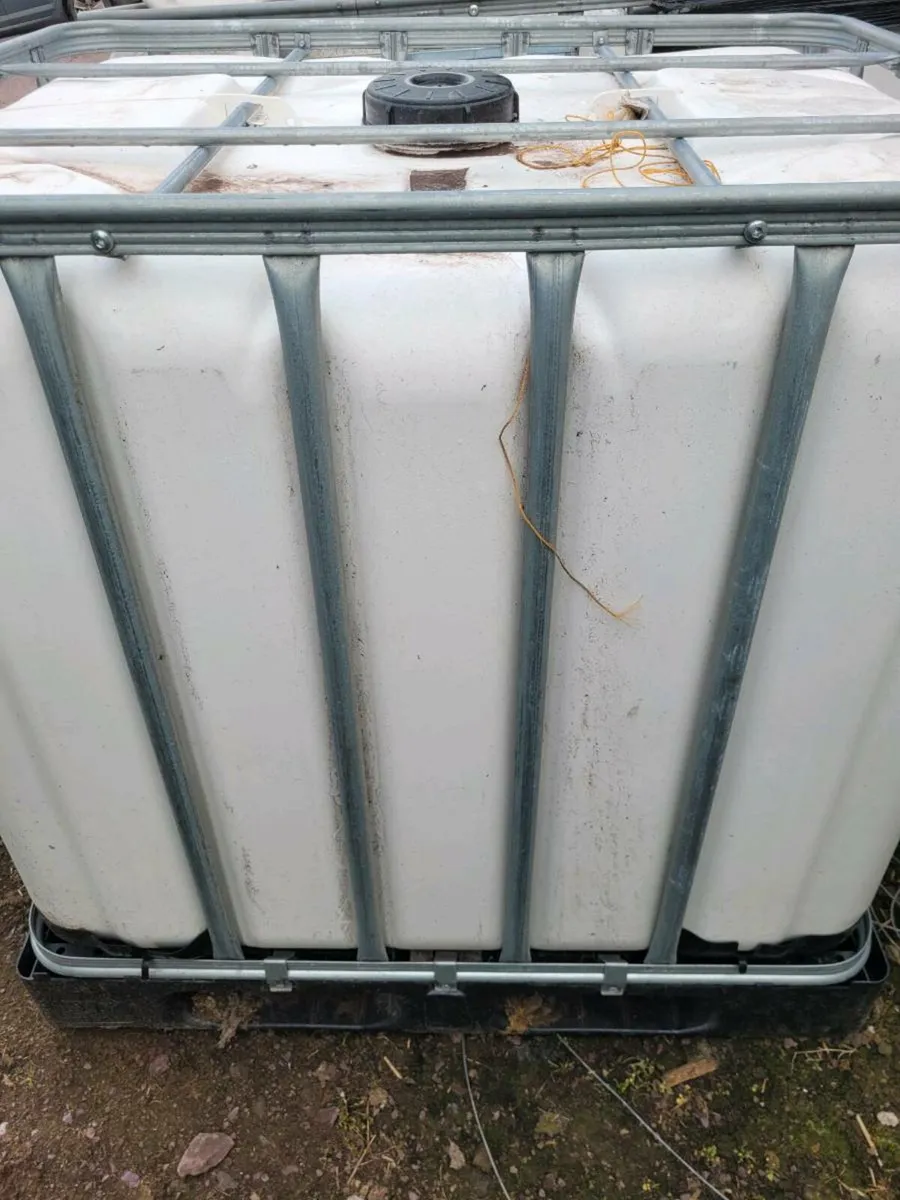 IBC tanks for water storage - Image 1