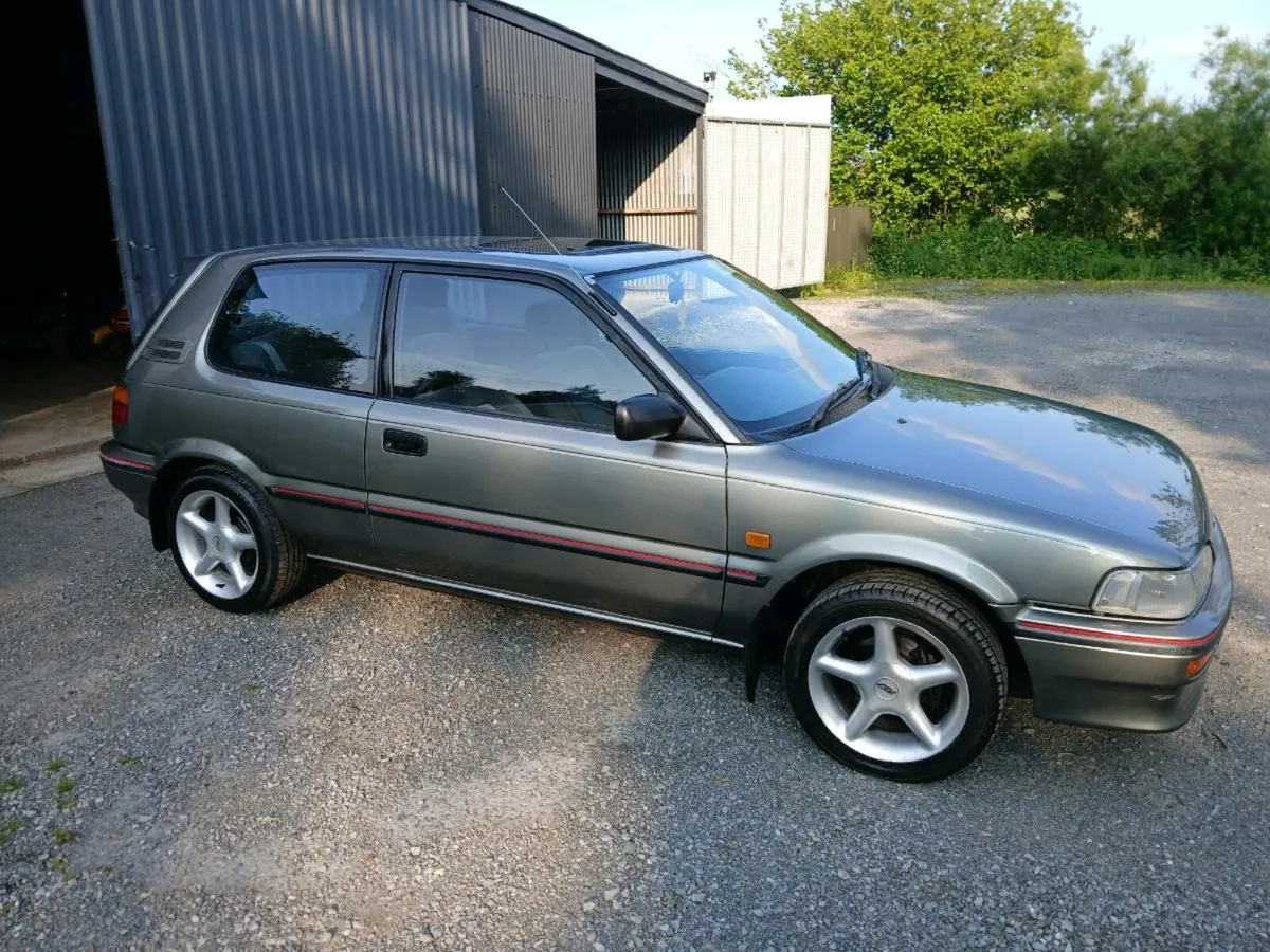 Toyota corolla - Image 1