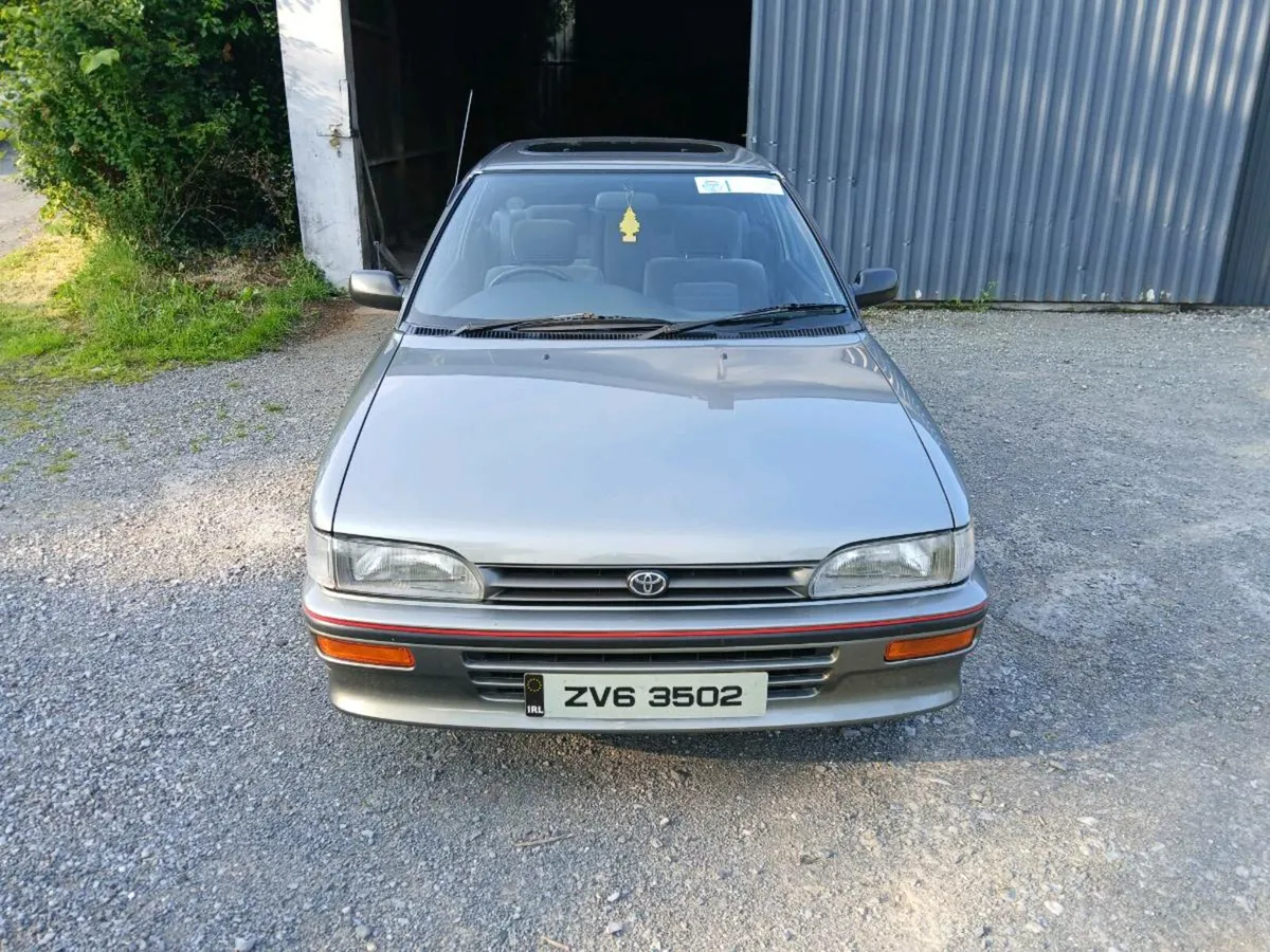Toyota corolla - Image 3