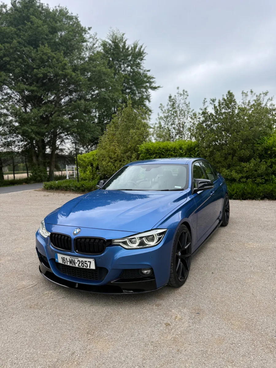 2016 BMW 330e M SPORT - Image 3