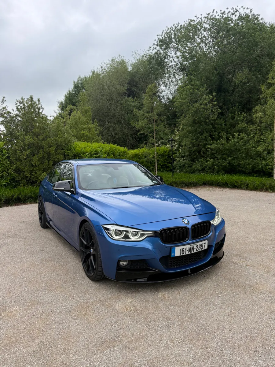 2016 BMW 330e M SPORT - Image 1