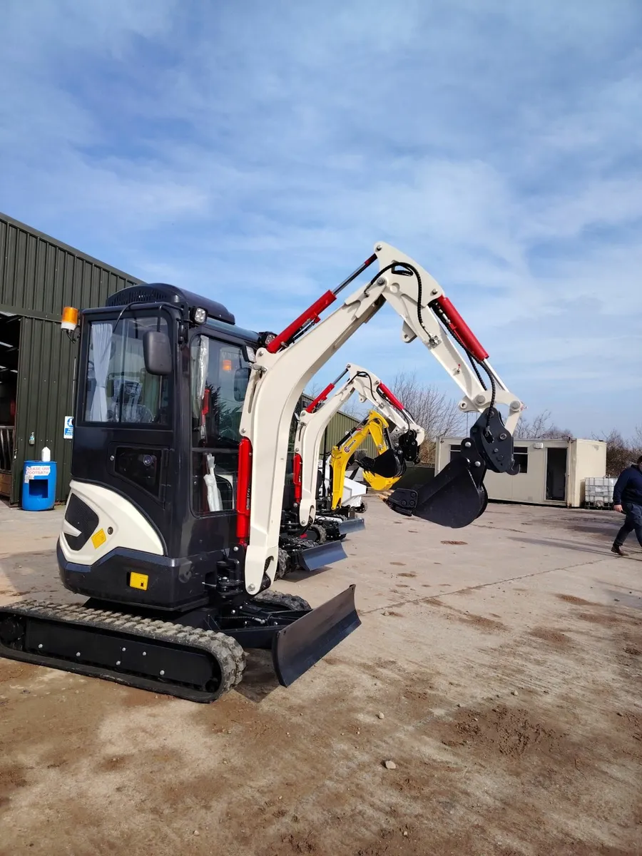 2.5  Cobra Excavator - Image 3