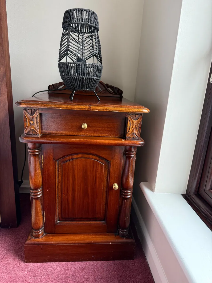 Headboard & lockers Mahogany. - Image 2