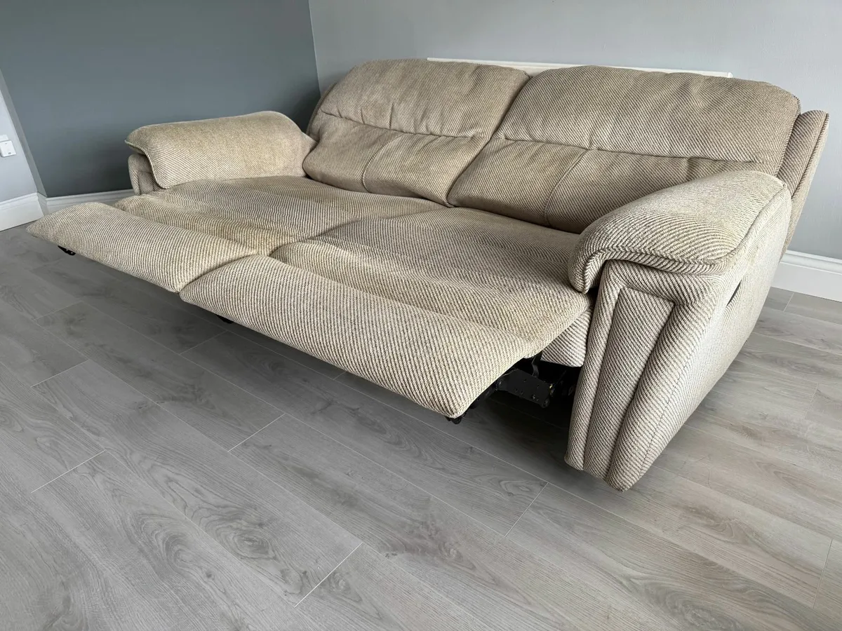 Sofa - 3 and 2 seater electric recliners - Image 3