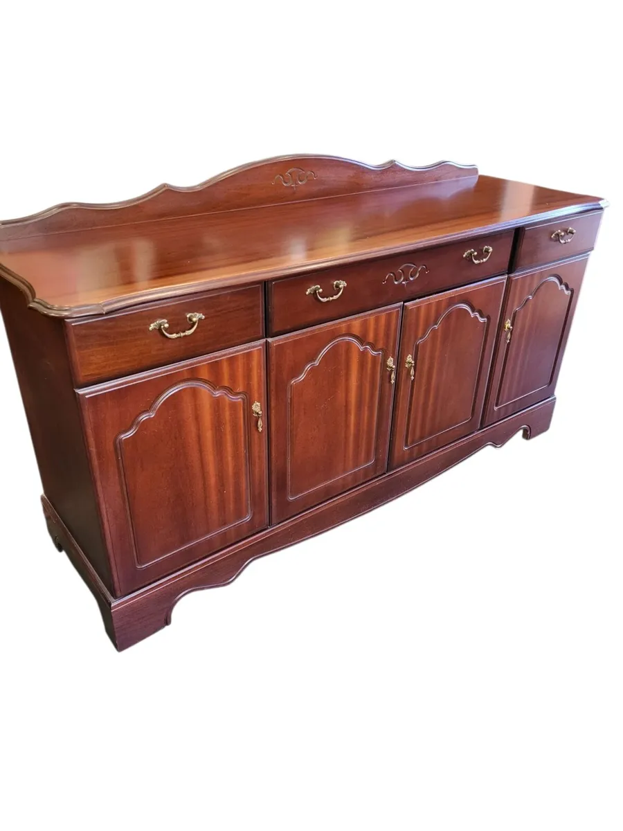 Lovely Rossmore sideboard - Image 1