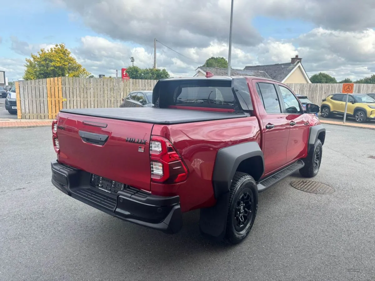 Toyota HiLux Mar 2025 Toyota Hilux 2.8 D-4d GR Sp - Image 4