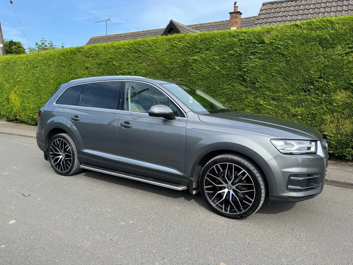 Audi Q7 7 seater read add - Image 1