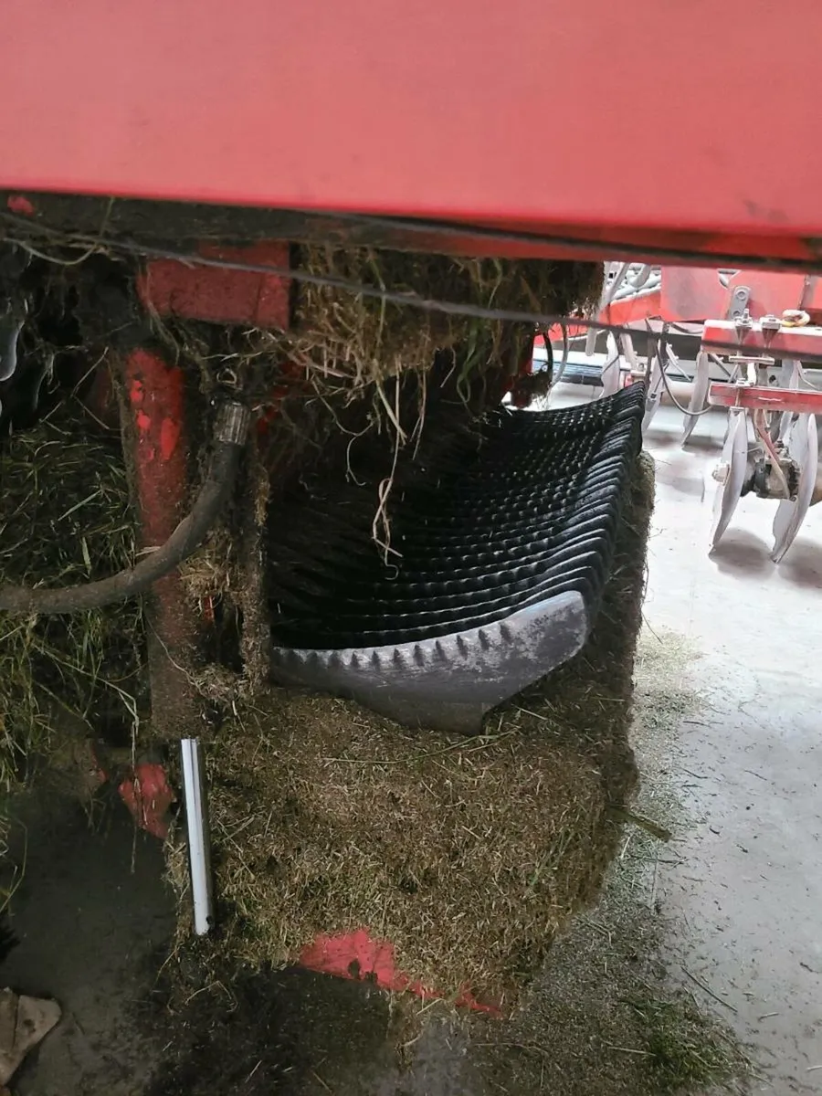 Silage wagon - Image 2