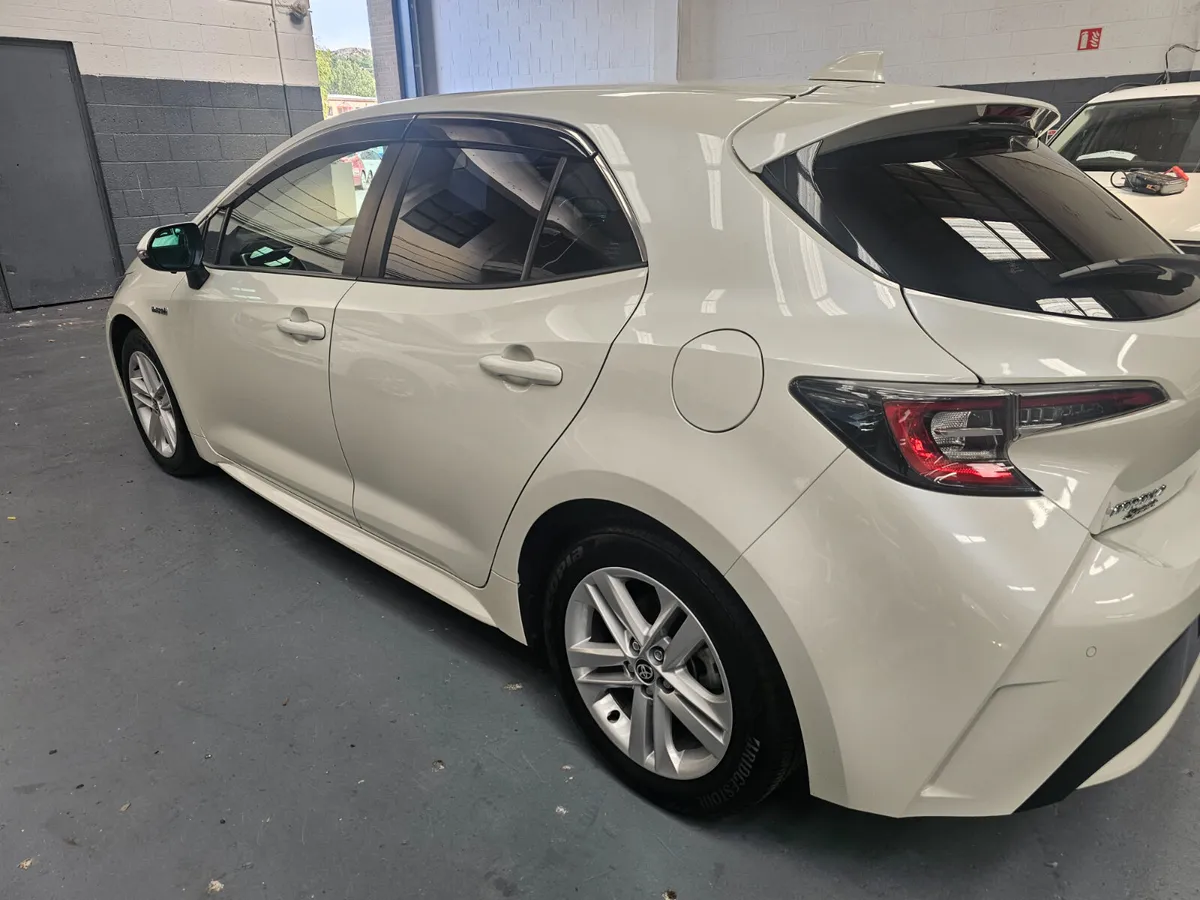 2018 Toyota Corolla Sport Hybrid - Image 4