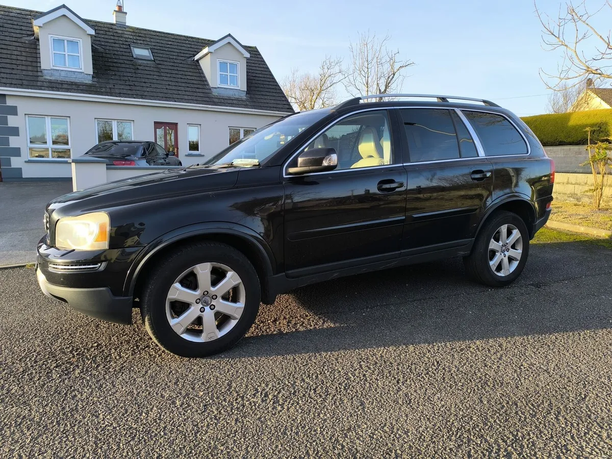 Volvo XC90 - Image 2