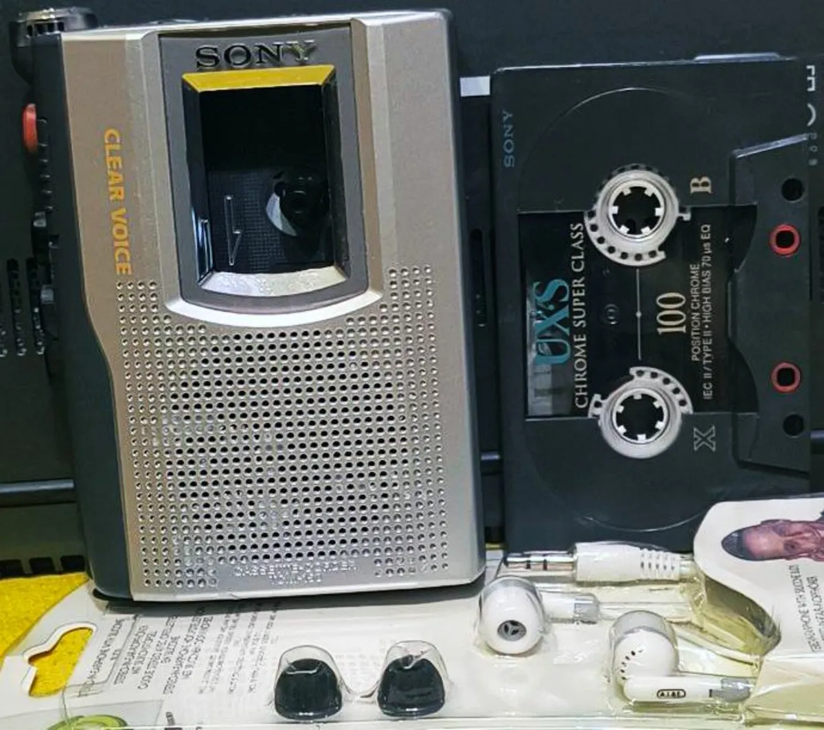 Cassette tape recorder Dictaphone SONY TCM-150 - Image 1