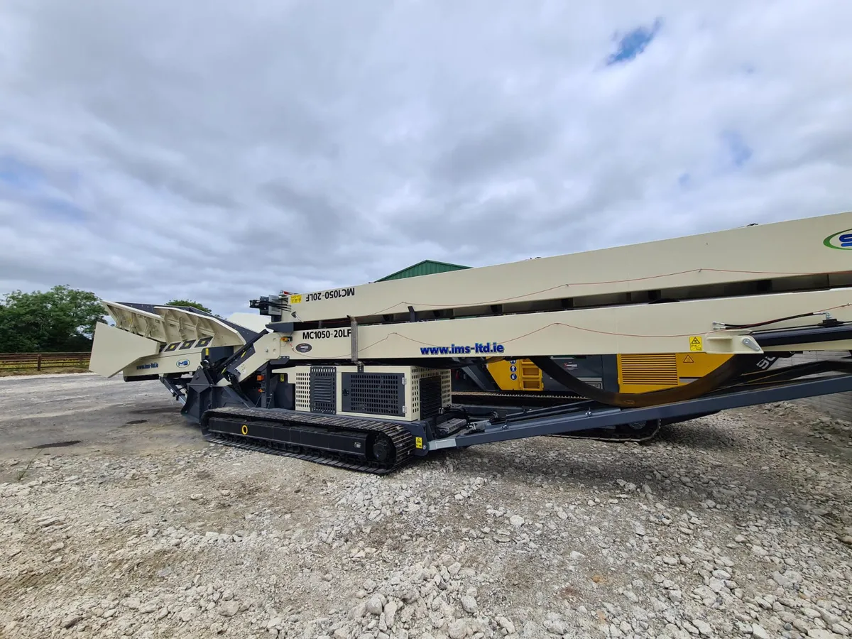 NEW TRACKED FEEDER / CONVEYOR FOR SALE / HIRE - Image 1