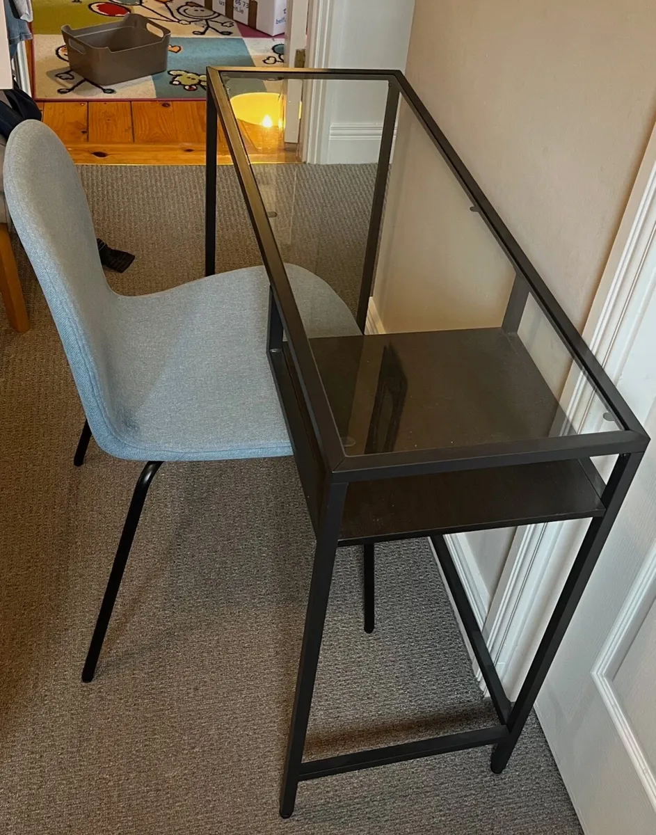 Desk (computer) - Image 1