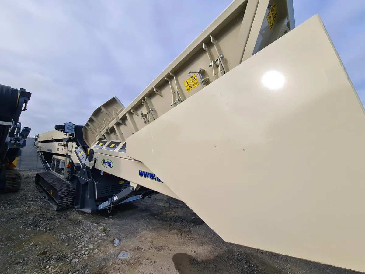 NEW TRACKED FEEDER / CONVEYOR FOR SALE / HIRE - Image 3
