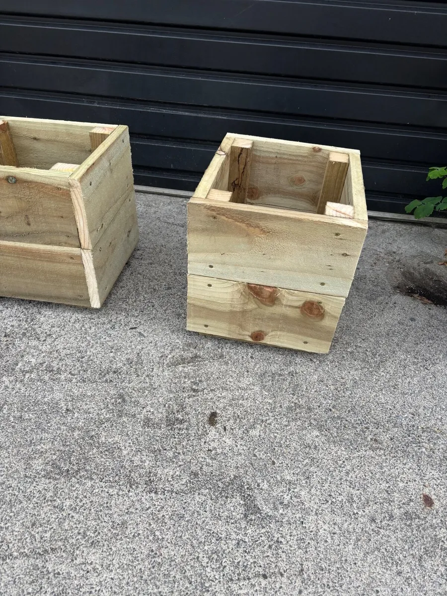 Garden planters - Image 3